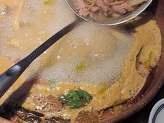 -洱火云南酸菜牛肉火锅(石景山当代商城店)