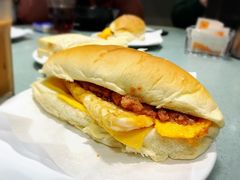 招牌咸牛肉芝士猪仔包-华嫂冰室(尖沙咀店)