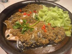 老实人酱椒鱼头-蜀香格格•剁椒鱼头(龙西店)