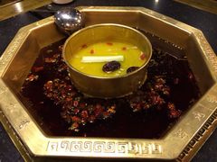 鸳鸯锅-蜀九香火锅(彩虹店)