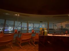 -SU lounge the lake view湖景酒廊