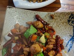 -滇香肴·云南菜蒸汽石锅鱼(云南北路店)