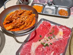 -蚂蚁洞·烤肉大营地(上海静安大悦城店)