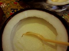 -志龙皇冠吃货椰子铺