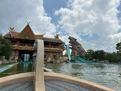 -七彩云南欢乐世界