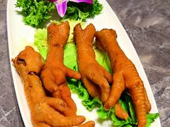 -德天肥牛海鲜火锅(城西银泰店)