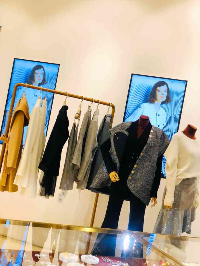 anyshopstyle(三里屯太古里南区店)-"头一次在她们店买衣服,买的时候