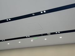 -理想汽车(世纪汇店)