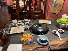 -大匠工房古船木艺术餐厅·猪肚鸡专门店(长白仙岛店)