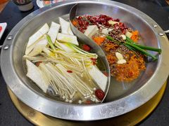 -沸炉重庆老火锅(军事博物馆店)