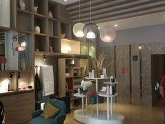 -西安大雁塔科技大学地铁站亚朵酒店