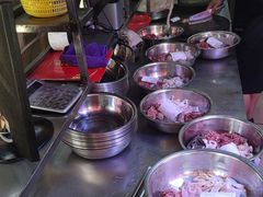 -周良天山牛杂城(天山路总店)