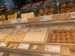 面包甜点陈列柜-泸溪河桃酥(欧尚店)