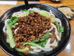 -丽虹云南过桥米线(兴工街店)