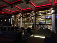 -饮湖威士忌鸡尾酒吧