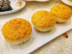 酥皮粒粒菠萝包-龙的酒楼·手工早茶·顺德菜(近良路店)