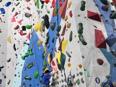 -问山MountQuest攀岩馆