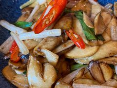 野芫荽炒牛肝菌-半山腰·云南菜(侨福芳草地店)