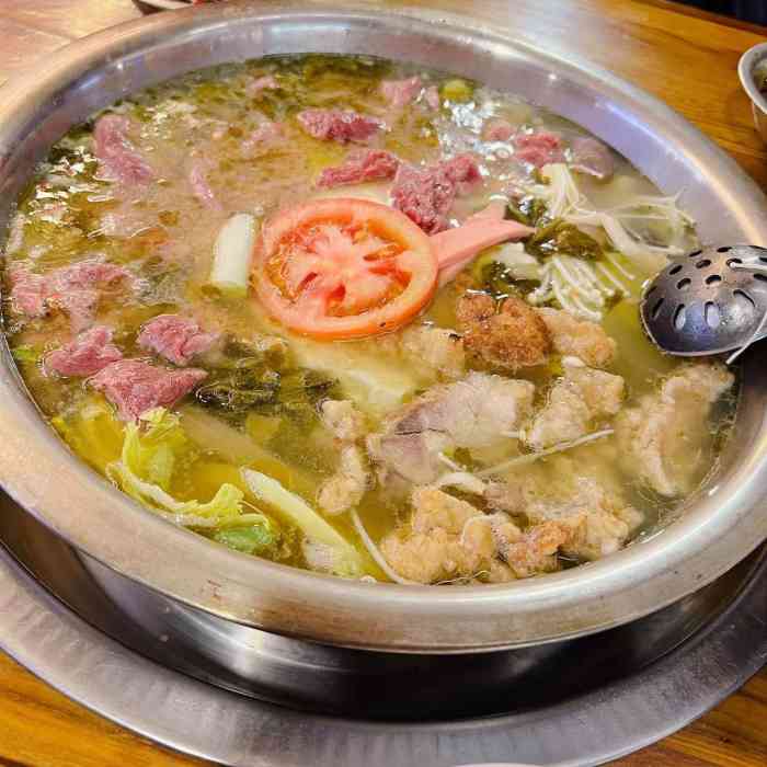 泸州酸菜豆花火锅川师店