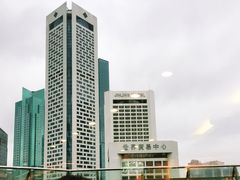 -南京金鹰皇冠假日酒店