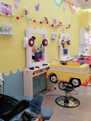 -爆米花儿童美发乐园