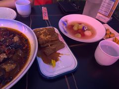 -粉墨特色菜·烧烤音乐酒馆