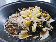-粘豆包柴火铁锅炖