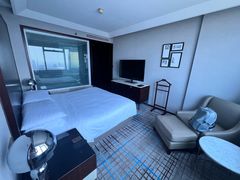 -上海龙之梦万丽酒店