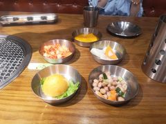 小菜碳生菜无限量-·缸桶屋·韩式牛肋条自助烤肉(西湖D11店)