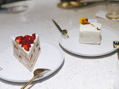 草莓乌龙千层蛋糕-Toris(LuOne凯德晶萃广场店)