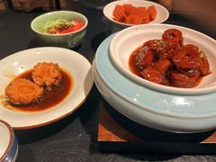 鸭蛋黄狮子头-梅飞酒家(名辉豪庭店)