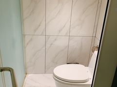-红方格精致酒店(泸州金融中心万象汇店)