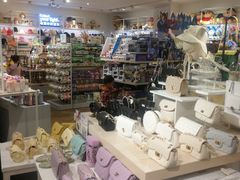 -三福时尚(三峡广场华夏银座店)