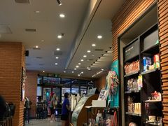 -星巴克(上海虹桥新天地二店)