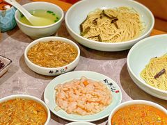 -裕兴记•蟹黄面馆(人民广场店)