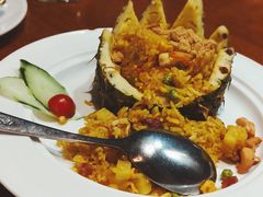 特色菠萝海鲜炒饭-明泰谷泰国餐厅(正大广场店)