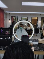 -诗悦发型烫染SALON