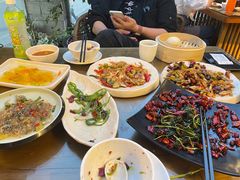 -隔壁老王·家常云南菜(花巷店)