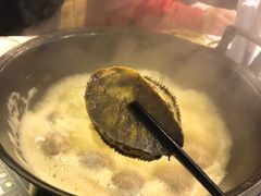 -鲜入围煮花胶鸡海鲜火锅