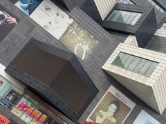-资和信百货商场