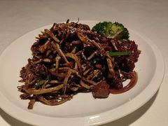 -八府香鸭·啫啫煲(华山路店)