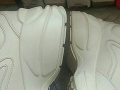 -京伟修鞋洗鞋奢侈品皮具护理店