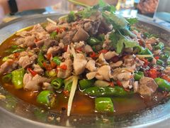 -兔行天下-鸿鹤鲜锅兔(中海国际店)