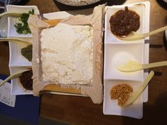 -95号酱骨·一块豆腐(展春园西路店)