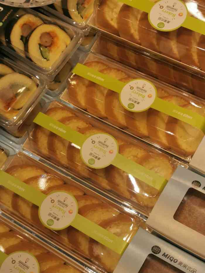 麦果优品(万宝广场店)-"这次拿的提拉米苏,说实话跟之前的黑森林差.