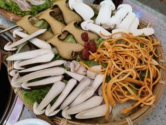 -阿婆情腊排骨火锅(金虹路店)