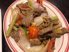 黄芥末酱炒牛肉-乾坤饭店