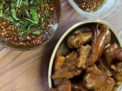 -王万妈卤猪脚(青岩交通路)