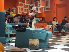 -瑞虹新天地月亮湾