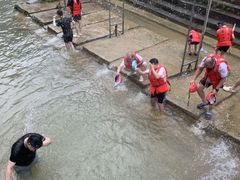 -英西峰林走廊老虎谷溶洞漂流